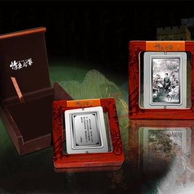 企業(yè)形象新助力 定制獎(jiǎng)牌選對(duì)路，贈(zèng)送客戶實(shí)惠有形